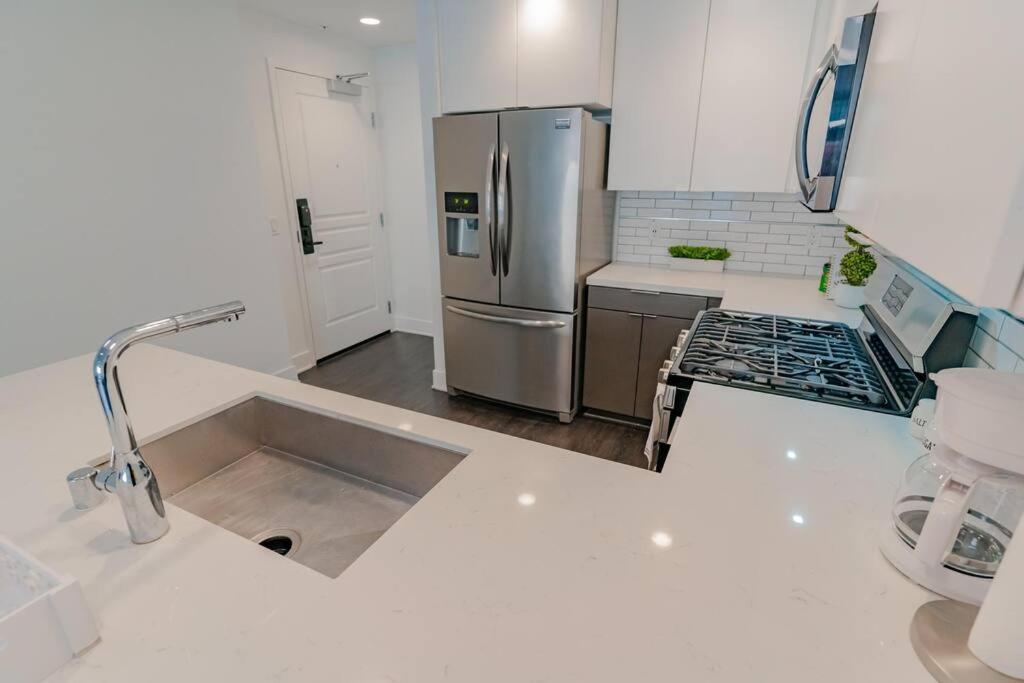 Downtown Paradise Escape With 2 Pools / Hot Tubs Apartment Los Angeles Ngoại thất bức ảnh
